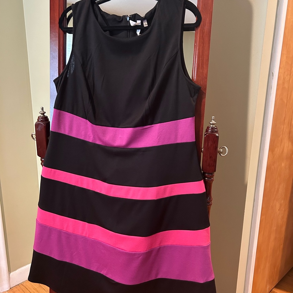 New with tags great business or night out dress. 👗